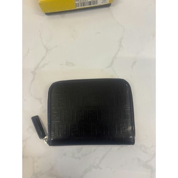 Fendi Embossed Leather Wallet - Good Condition - Picture 4 of 4